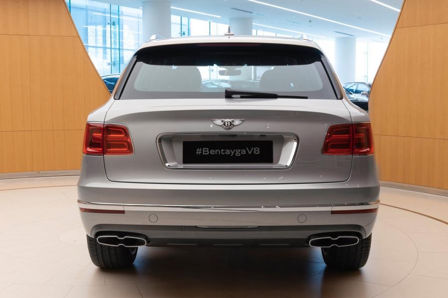  Bentley Bentayga V8 2020 года  (UAE) (фото 3 из 10)